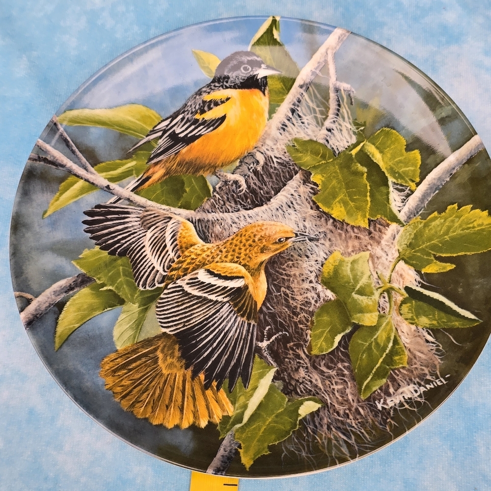 Collectible Plates Limited Edition of Baltimore Oriole 1985